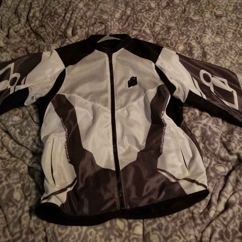 ICON Anthem2 XL with D30 protection and liner